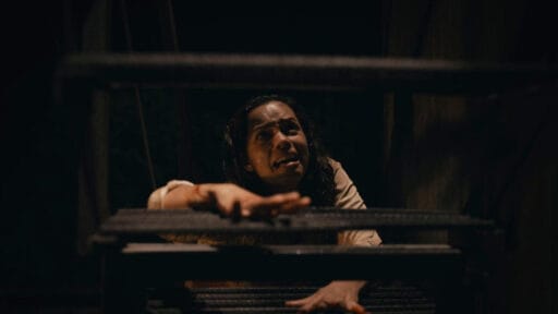 cena de noite-brutais-barbarian-filme-de-terror- final explicado
