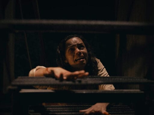 cena de noite-brutais-barbarian-filme-de-terror- final explicado