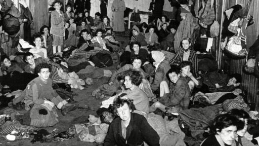 Sam Mendes dirige documentário sobre liberação de Bergen-Belsen, marcando 80 anos do Holocausto