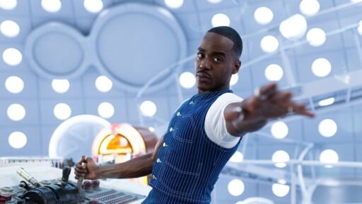 Doctor Who ganha novo trailer e pôster da temporada 2