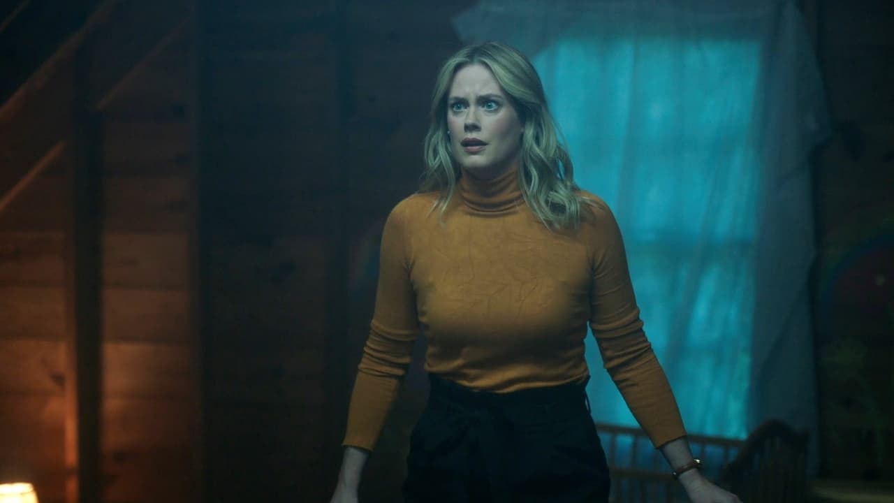 Um Corpo no Sótão (Body in the Attic, 2023, EUA)