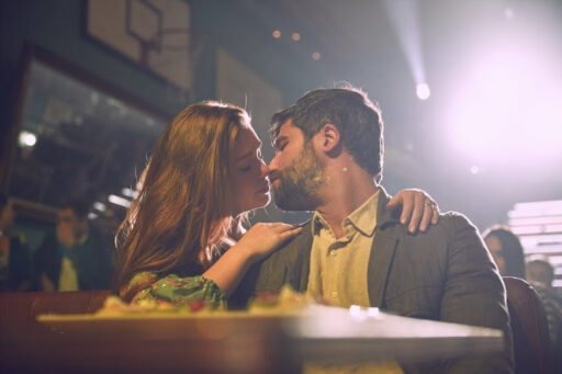 Todas as Canções de Amor, romance estrelado por Bruno Gagliasso e Marina Ruy Barbosa