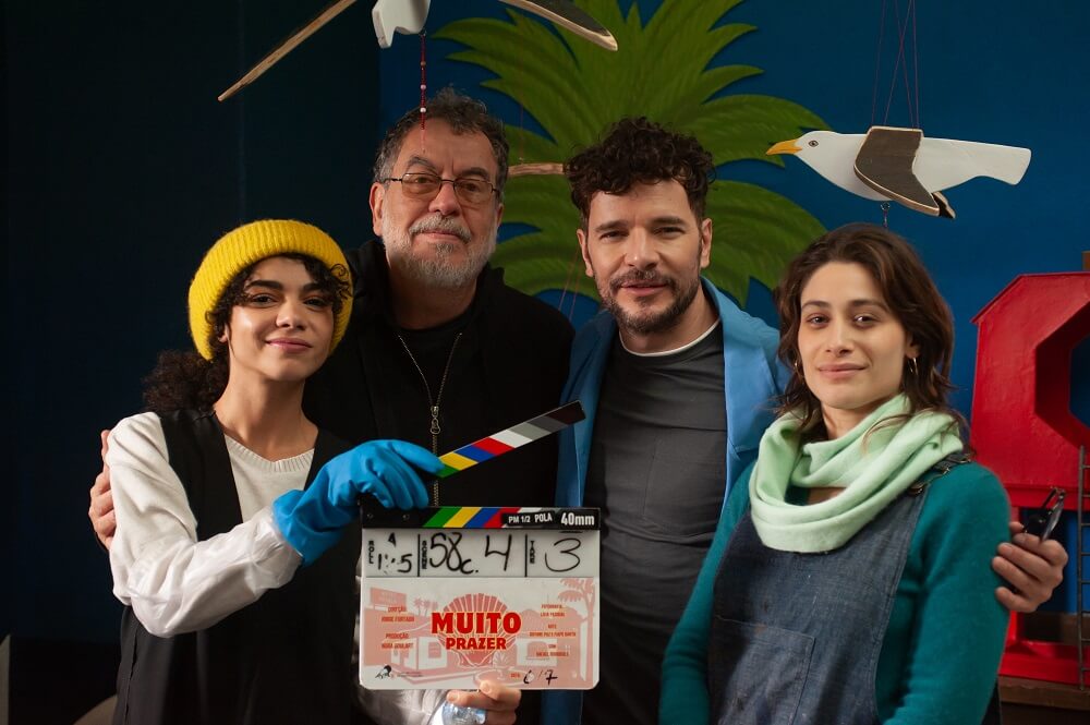 Muito Prazer, com Luisa Arraes e Daniel de Oliveira, conclui filmagens