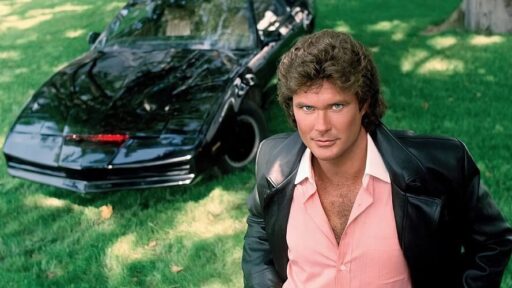 Criadores de 'Cobra Kai' farão filme de A Super Máquina