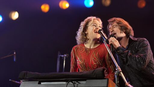 Song Sung Blue: Um Sonho a Dois
