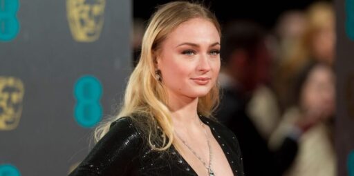 Tomb Raider, com Sophie Turner como Lara Croft, começa produção pela Amazon