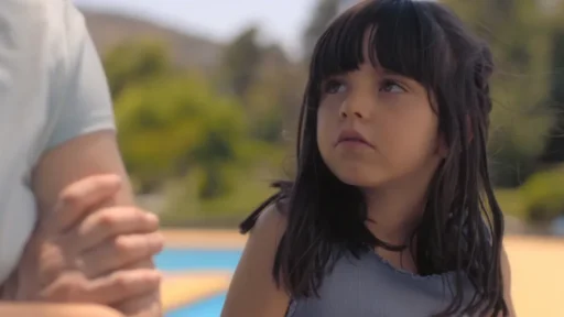 Limpa (Swim to Me, 2025) - final explicado do filme chileno na Netflix