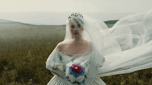 Crítica de O Morro dos Ventos Uivantes (2026), adaptação da obra de Emily Brontë com direção de Emerald Fennell