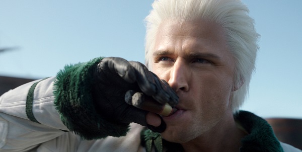 Callum Kerr como Smoker (Fumante) na 2ª Temporada de One Piece