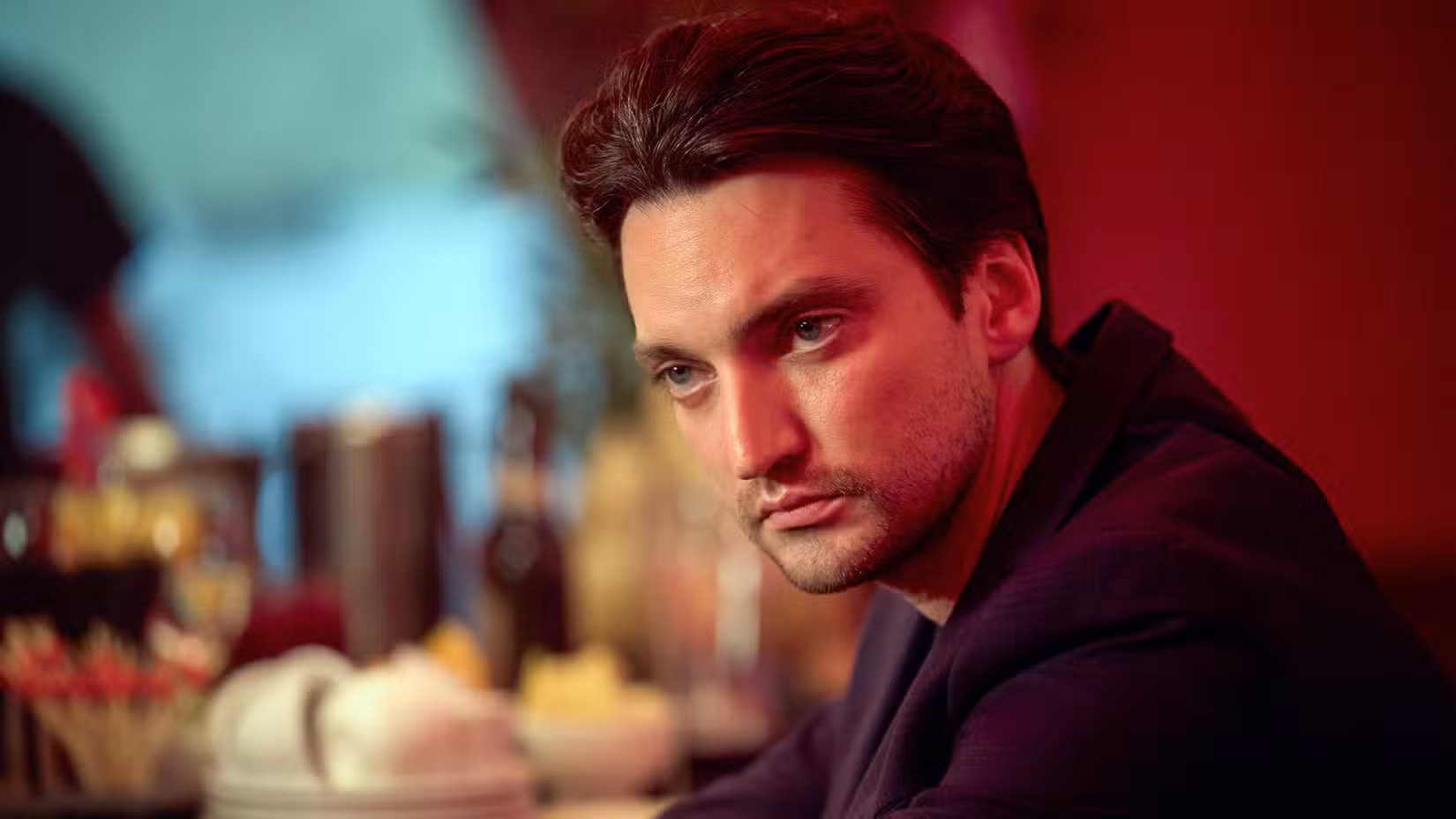 Richard Harmonna série Memória de um Assassino, da HBO Max