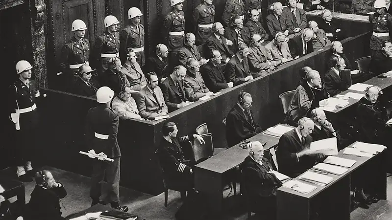 Os julgamentos de Nuremberg responsabilizaram os líderes nazistas pelas atrocidades que cometeram (Crédito Alamy)